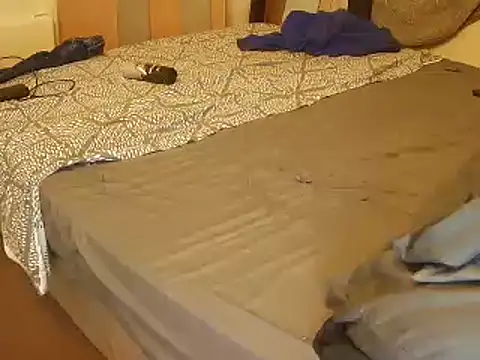 Snapshot of uk-bobbie-uk chatting on 01/06/25, 04:47 uk-bobbie-uk online show from 01/06/25, 04:47