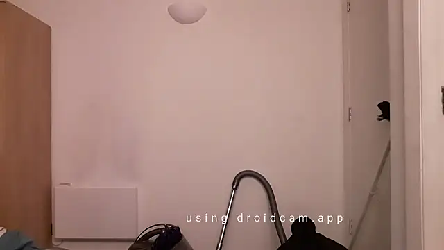 Snapshot of uk-bobbie-uk chatting on 03/07/25, 01:40 uk-bobbie-uk online show from 03/07/25, 01:40