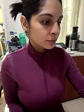 charlotte stevenss  online show from 11/04/25, 03:44