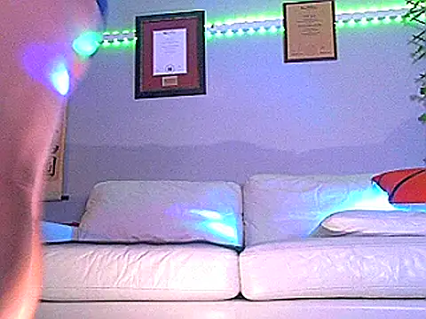 OSIRlS online show from 12/18/25, 01:50