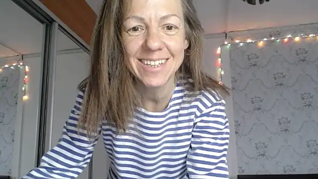 Snapshot of Popppka chatting on 03/31/26, 02:06 Popppka online show from 03/31/26, 02:06