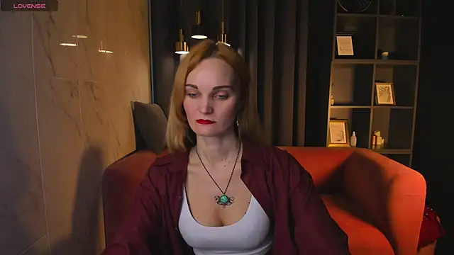 SaraSubtlety online show from 12/17/25, 01:28