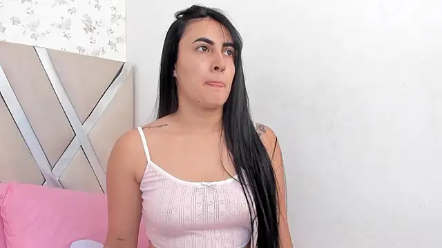 Snapshot of Helenn_monroy1 chatting on 06/28/26, 04:02 Helenn monroy1 online show from 06/28/26, 04:02