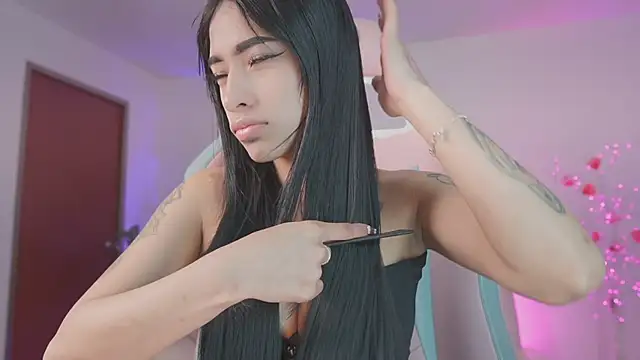 driana hoffman online show from 11/05/25, 12:49