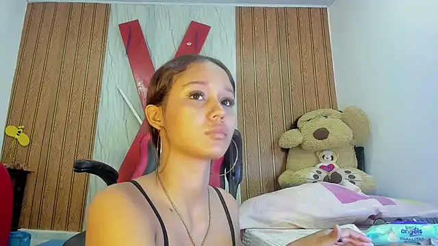 MarianaManzur online show from 02/24/26, 02:59