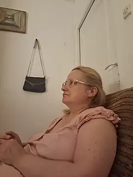 Snapshot of She-devilx chatting on 09/08/25, 08:30 She-devilx online show from 09/08/25, 08:30