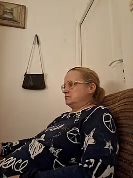 Snapshot of She-devilx chatting on 09/21/25, 09:05 She-devilx online show from 09/21/25, 09:05