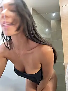 Snapshot of EllaSanz_ chatting on 02/23/25, 08:00 EllaSanz online show from 02/23/25, 08:00