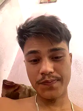 Hullax online show from 11/04/25, 04:44