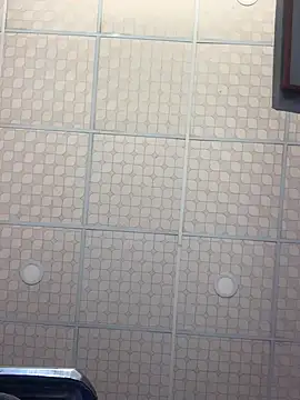 Hullax online show from 11/20/25, 05:18