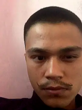 Hullax online show from 12/15/25, 10:08