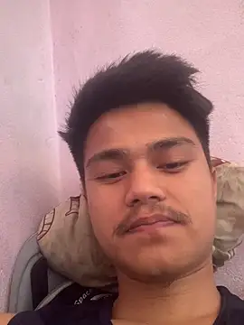 Hullax online show from 04/05/26, 03:26