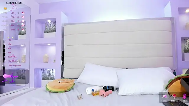 Isabella Daniell online show from 01/16/26, 03:54