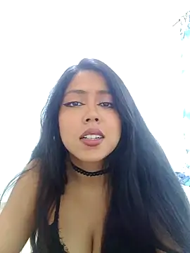 leah passion online show from 11/11/25, 07:36