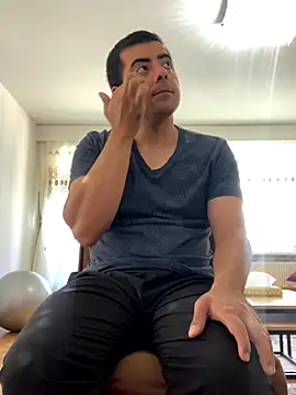 Snapshot of _Playboy_ chatting on 09/18/25, 01:35  Playboy  online show from 09/18/25, 01:35