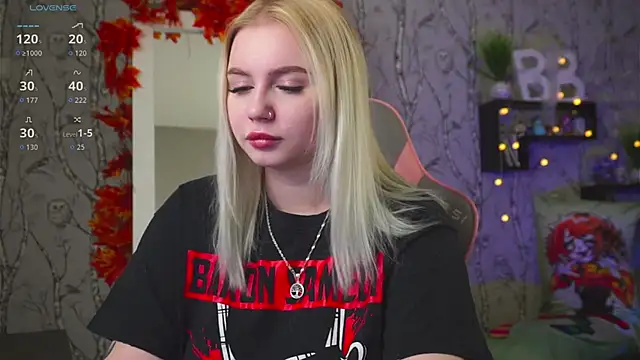 Moon Valkyrie online show from 10/06/25, 09:40