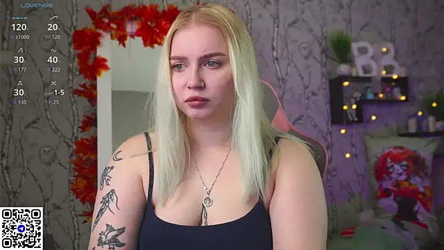 Moon Valkyrie online show from 11/12/25, 07:42