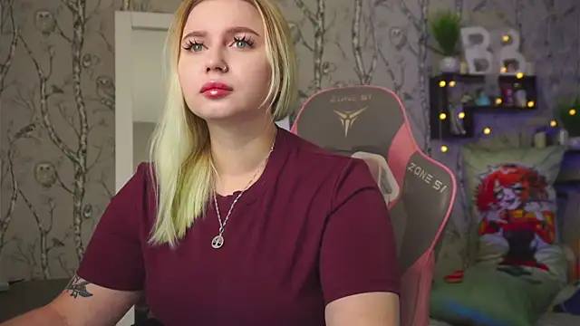 Moon Valkyrie online show from 02/26/26, 09:30