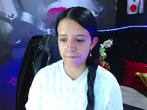 VALERY MEER online show from 12/04/24, 11:41