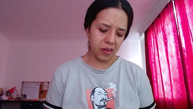 Snapshot of VALERY_MEER chatting on 06/02/26, 12:18 VALERY MEER online show from 06/02/26, 12:18