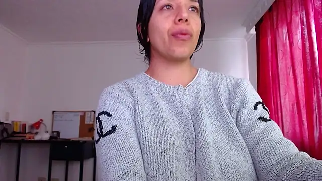 Snapshot of VALERY_MEER chatting on 06/04/26, 12:33 VALERY MEER online show from 06/04/26, 12:33