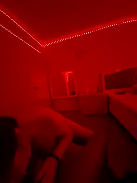 Sweetieboi04 online show from 04/22/26, 01:34