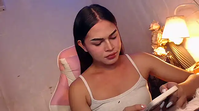 Snapshot of Ashely_Lewis chatting on 12/07/24, 01:18 Ashely Lewis online show from 12/07/24, 01:18