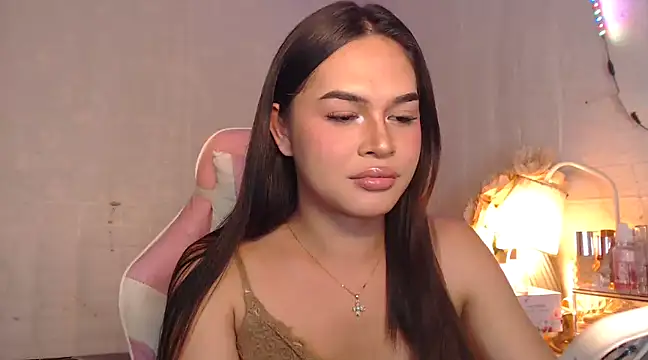 Snapshot of Ashely_Lewis chatting on 01/19/25, 12:17 Ashely Lewis online show from 01/19/25, 12:17