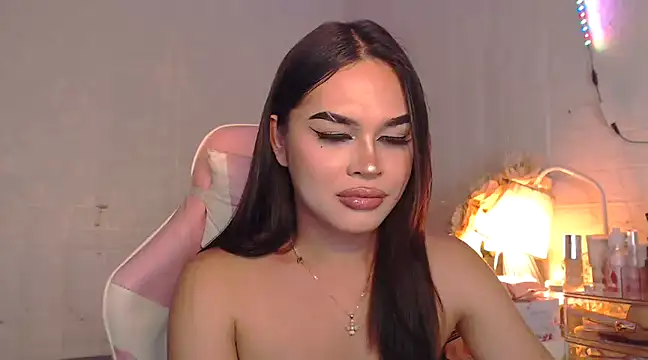 Snapshot of Ashely_Lewis chatting on 01/20/25, 02:03 Ashely Lewis online show from 01/20/25, 02:03