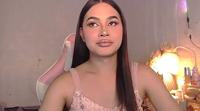 Snapshot of Ashely_Lewis chatting on 02/02/25, 10:02 Ashely Lewis online show from 02/02/25, 10:02