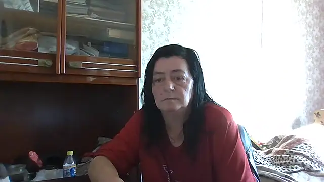 GypsiQueen2 online show from 10/31/25, 11:55