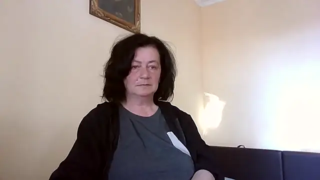 GypsiQueen2 online show from 04/19/26, 03:22