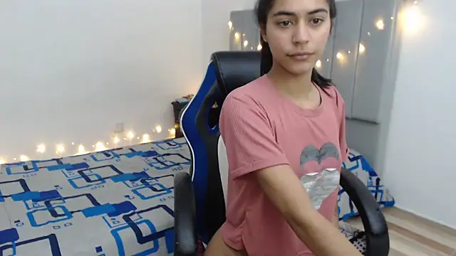 Snapshot of imSophia chatting on 03/12/25, 08:41 imSophia online show from 03/12/25, 08:41