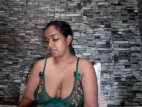Snapshot of Xindias_fantasyX chatting on 04/30/26, 06:25 Xindias fantasyX online show from 04/30/26, 06:25