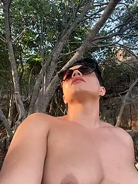 LukeLouHarvey online show from 02/03/25, 01:09