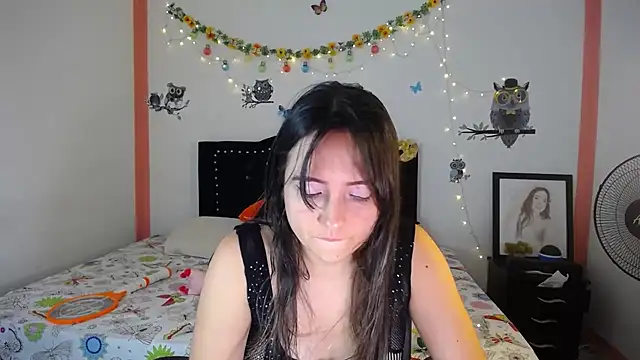 naughty girl 4u online show from 02/24/25, 08:25