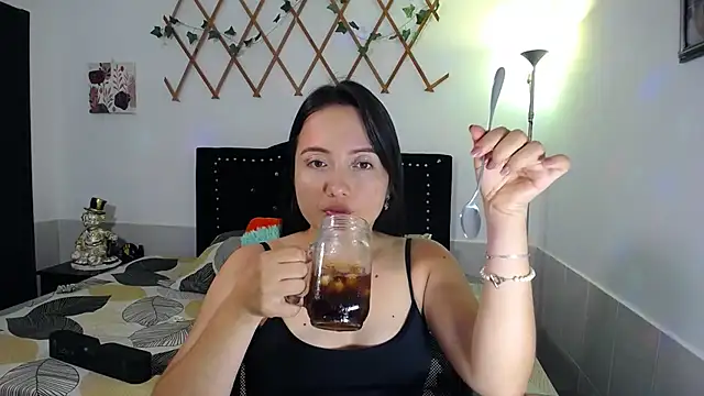 naughty girl 4u online show from 03/22/26, 05:16