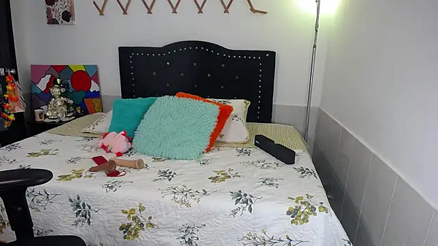 naughty girl 4u online show from 05/21/26, 08:21