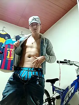 Triplex Coolness online show from 09/18/25, 06:15