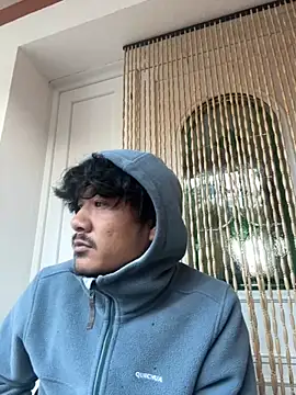 juniiorre online show from 10/27/25, 07:12