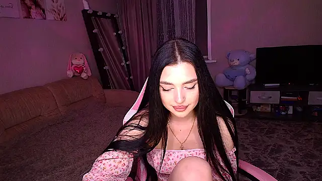 Snapshot of __Malika__ chatting on 09/27/25, 03:28   Malika   online show from 09/27/25, 03:28