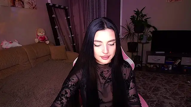 Snapshot of __Malika__ chatting on 10/10/25, 02:27   Malika   online show from 10/10/25, 02:27