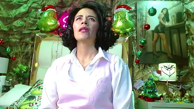 Snapshot of sharoon_cheerry chatting on 12/21/24, 08:00 sharoon cheerry online show from 12/21/24, 08:00