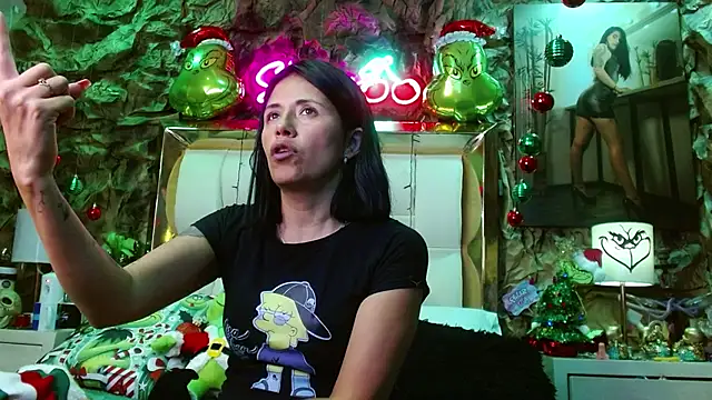 Snapshot of sharoon_cheerry chatting on 12/23/24, 05:54 sharoon cheerry online show from 12/23/24, 05:54