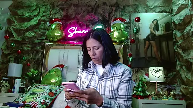 Snapshot of sharoon_cheerry chatting on 12/26/24, 01:21 sharoon cheerry online show from 12/26/24, 01:21