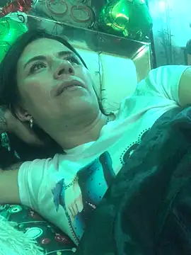 Snapshot of sharoon_cheerry chatting on 12/29/24, 06:05 sharoon cheerry online show from 12/29/24, 06:05