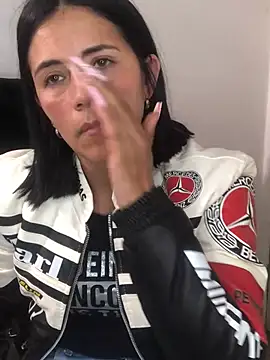 Snapshot of sharoon_cheerry chatting on 12/30/24, 02:30 sharoon cheerry online show from 12/30/24, 02:30