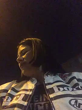 Snapshot of sharoon_cheerry chatting on 12/31/24, 02:08 sharoon cheerry online show from 12/31/24, 02:08