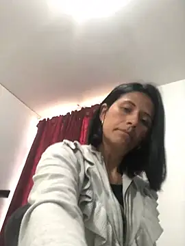 Snapshot of sharoon_cheerry chatting on 02/19/25, 03:27 sharoon cheerry online show from 02/19/25, 03:27