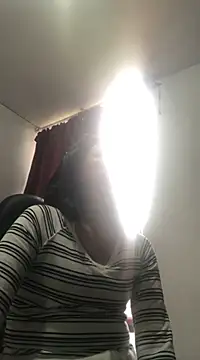 Snapshot of sharoon_cheerry chatting on 03/12/25, 01:08 sharoon cheerry online show from 03/12/25, 01:08